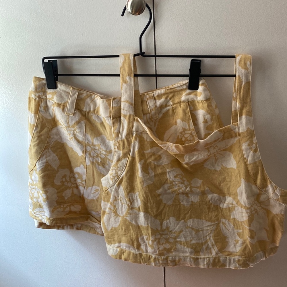 O’Neill two piece floral shirt, short set